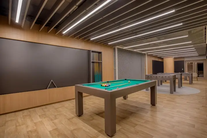 53498_game_room_2